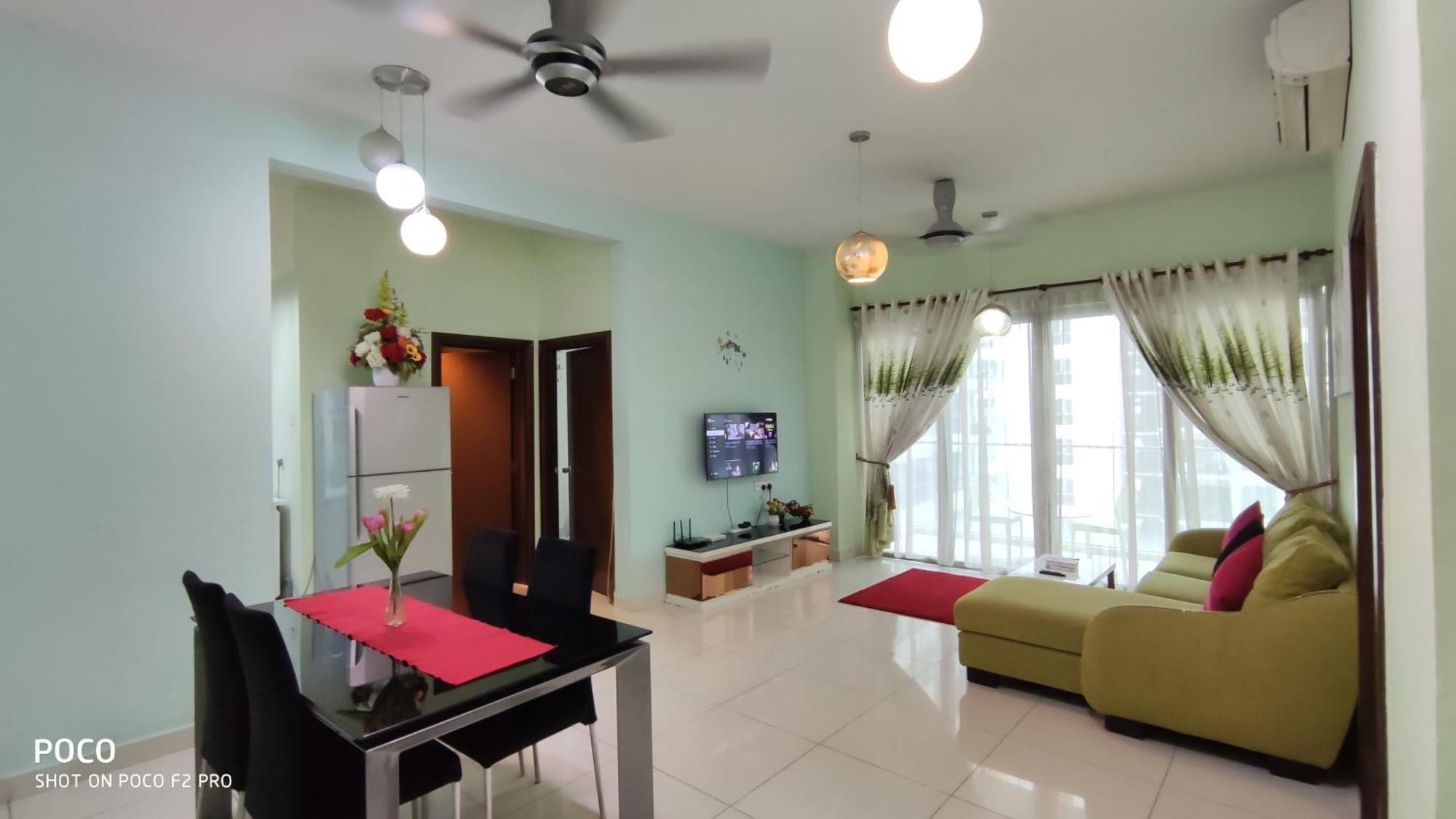 Regalia Suites & Residence 2 Bedroom Apartment By Enjoy Your Stay Kuala Lumpur Room photo