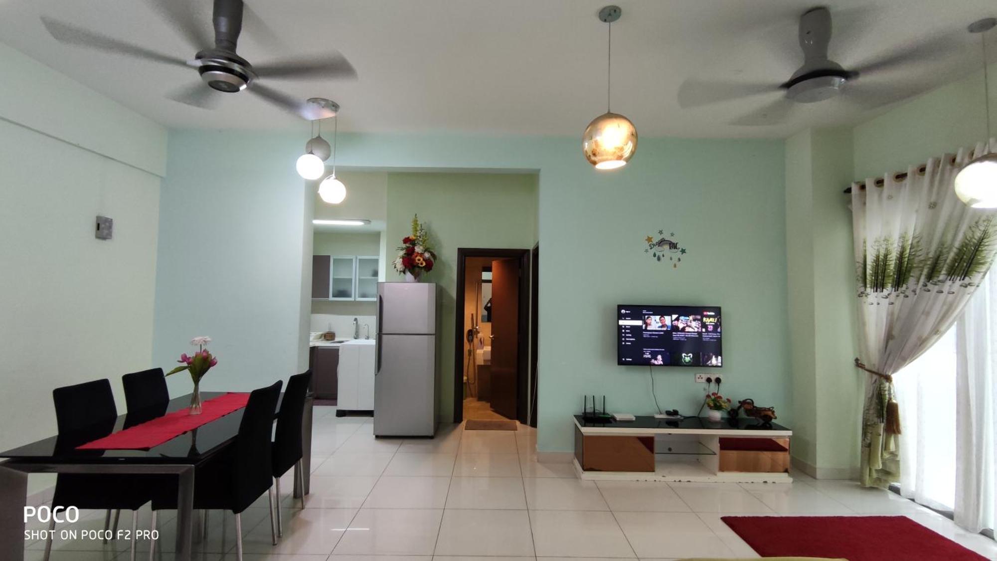 Regalia Suites & Residence 2 Bedroom Apartment By Enjoy Your Stay Kuala Lumpur Room photo